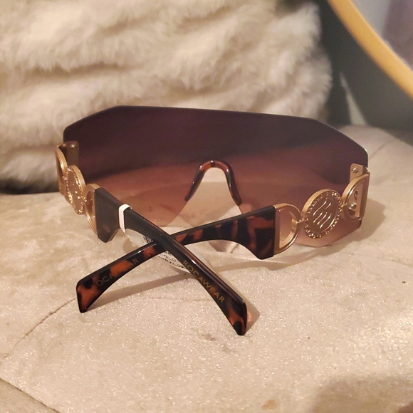 Rocawear Oversized Brown Sunglasses - Picture 4 of 11